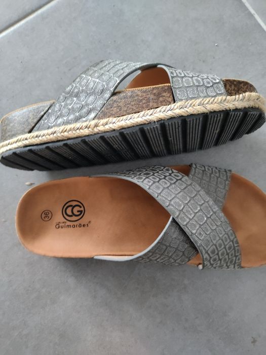 Sandálias prateadas