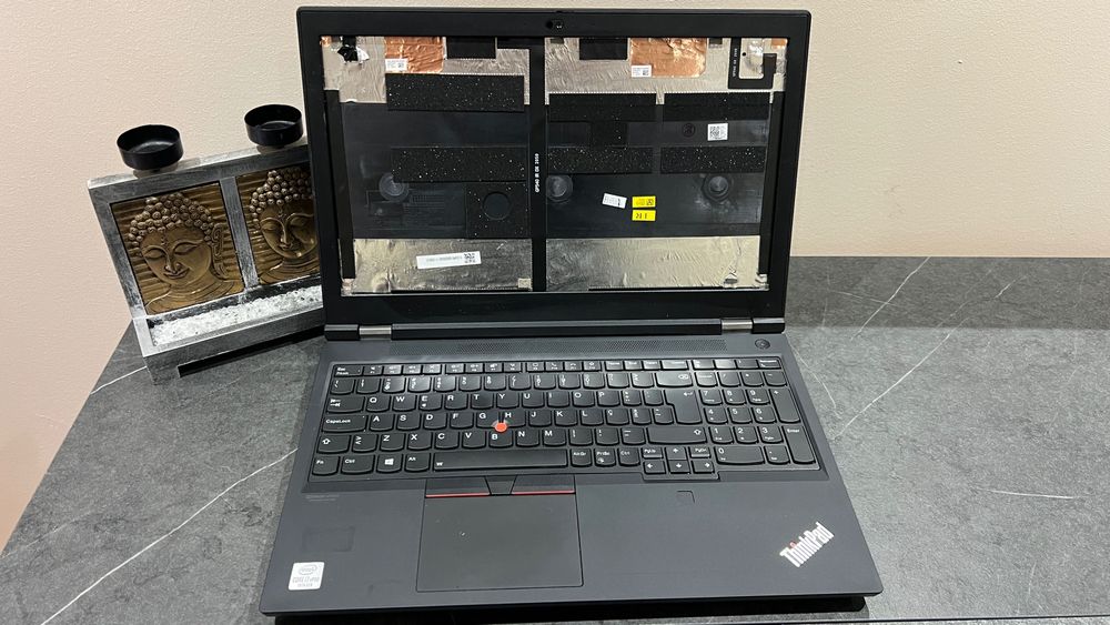 Lenovo Thinkpad P15 Gen1 - I7-10850H/nVidia Quadro T2000 4Gb - Peças