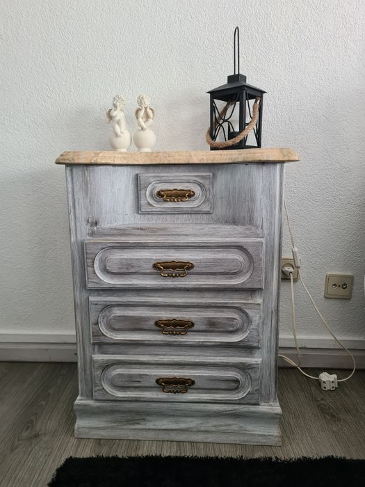 Mobília de quarto  em Cerejeira