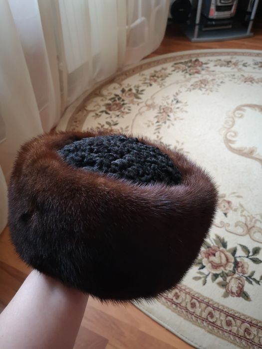 Продам жіночу шапку
