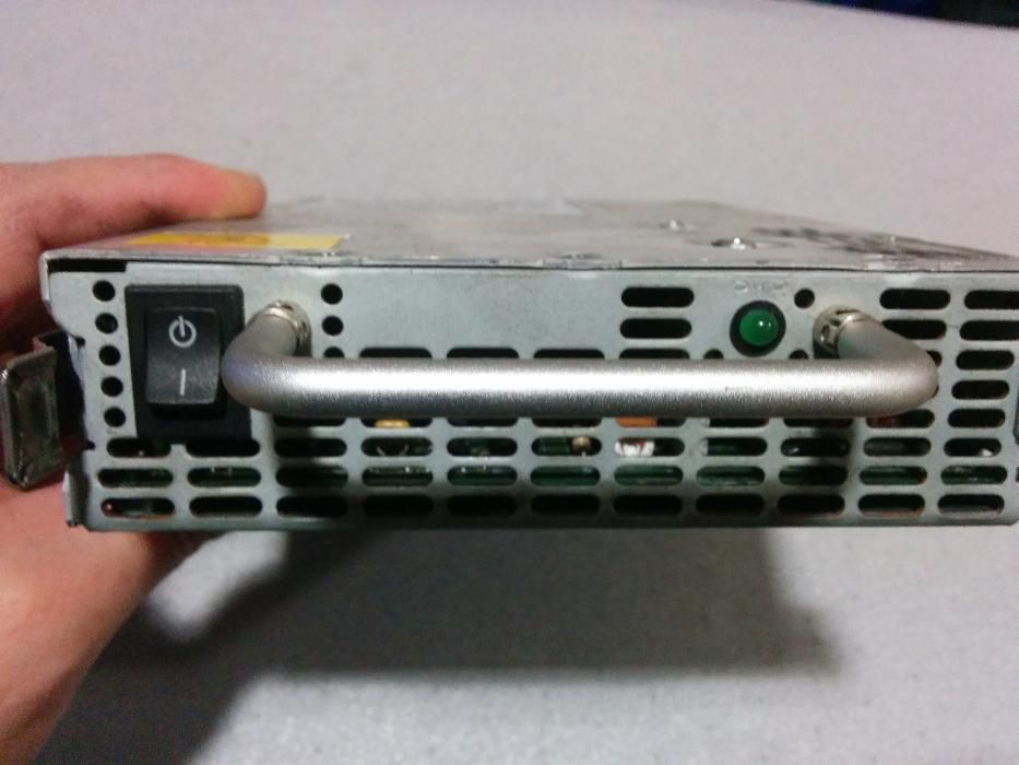 Fonte de alimentação redundante 470W Delta RPS-800