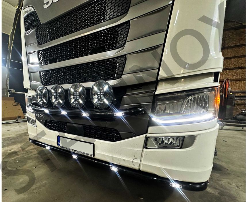 ORUROWANIE przednie na maskę Scania S / R malowane proszkowo