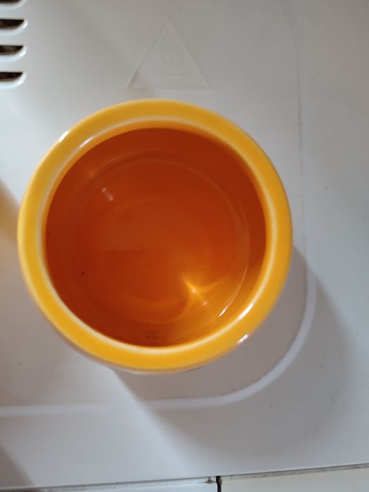 3 śliczne,małe doniczki. Nowe .