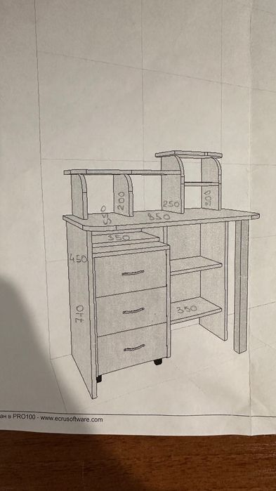 Стіл письмовий , компактний, тумба на коліщатах.Гарний стан.