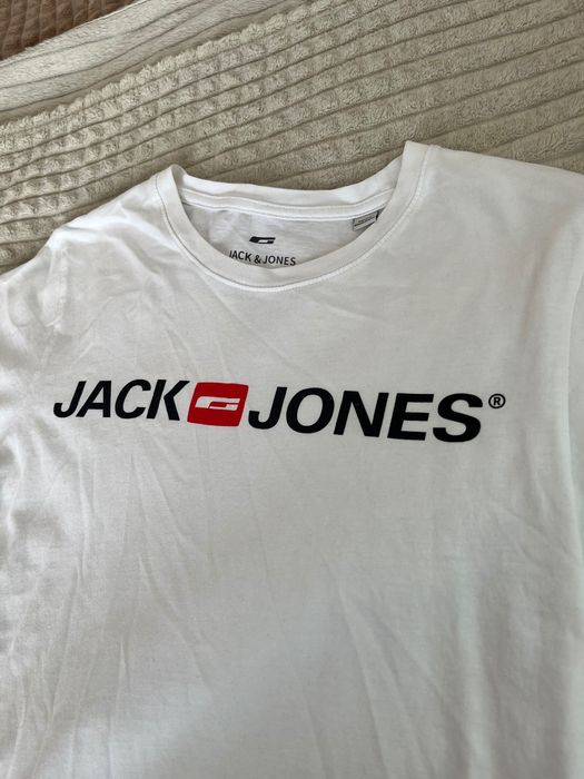 3 Чоловічі футболки Jack Jones  в кольорах за ціною 1