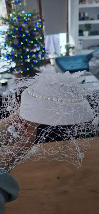 Fascynator ślubny z perełkami nowy