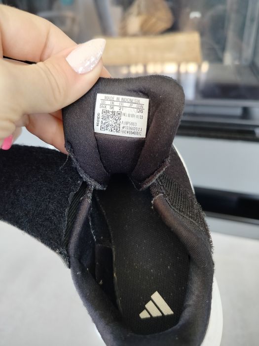 Adidas buty chłopięce r21