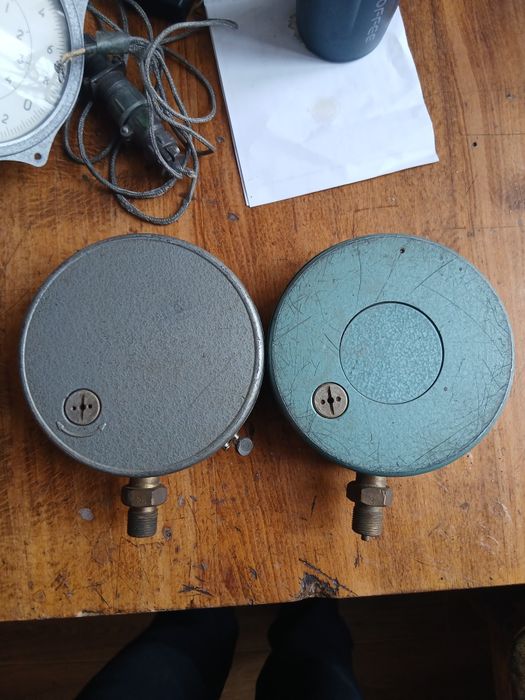 Манометри образцовий,и для жидкостей