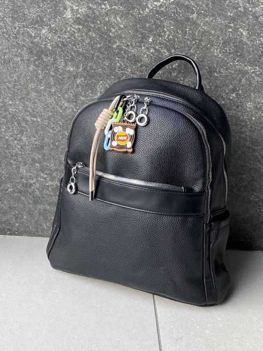 Рюкзак жіночий чорний