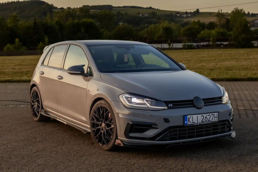 Volkswagen Golf Volkswagen Golf 7,5 R 4Motion DSG 2018r