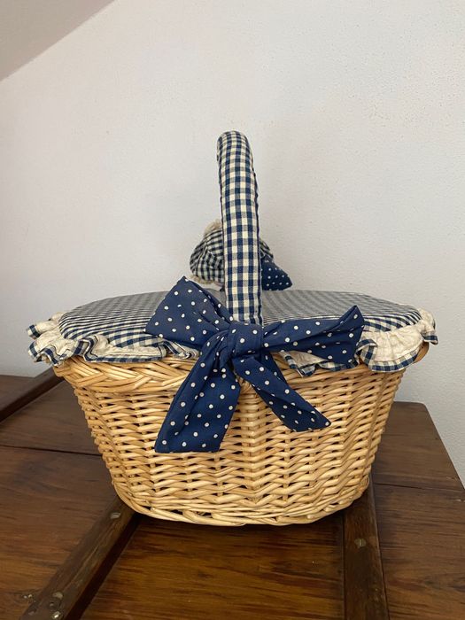 Wicker Basket with Doll64751685506689121