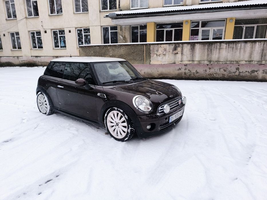 Mini cooper / 50th Mayfair 2009