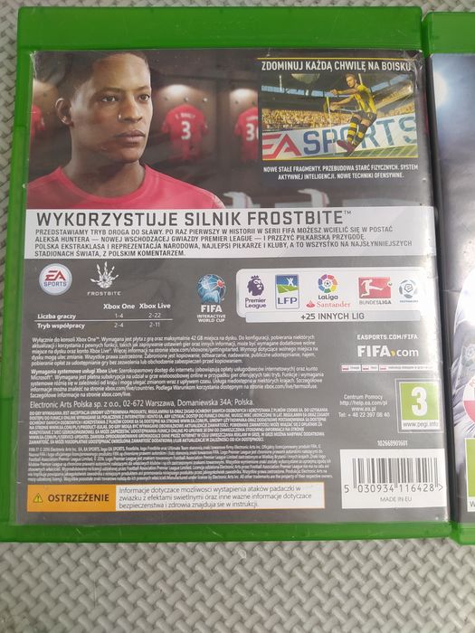 FIFA 17   FIFA 18   FIFA 18