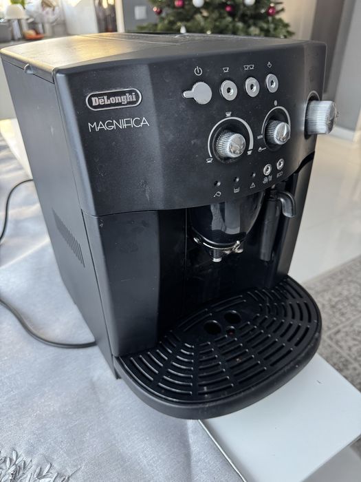 Express DeLonghi Magnifica uszkodzony