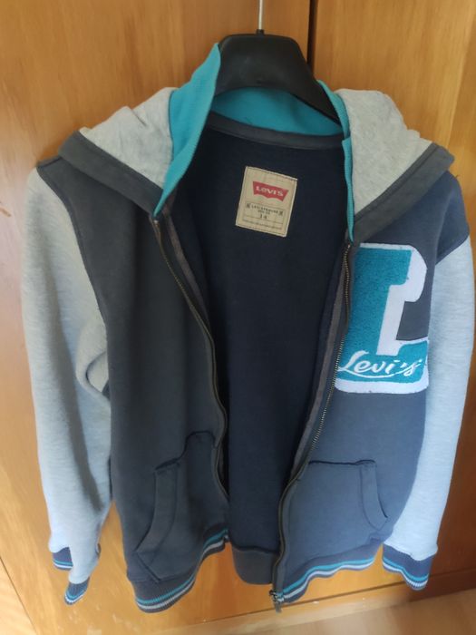 Casaco Levis pouco usado