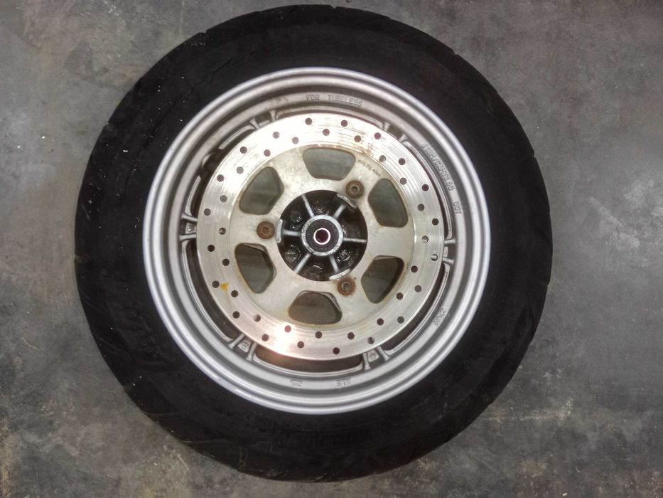 suzuki burgman 125 uh125 uh felga koło przód przednie tarcza opona