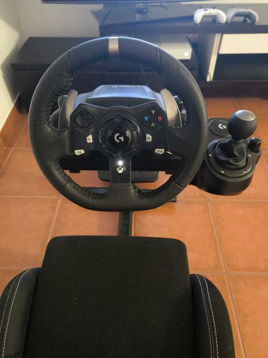 Cadeira Racing Playseat + Volante, pedais e shifter logitech p/ Xbox ou PC
