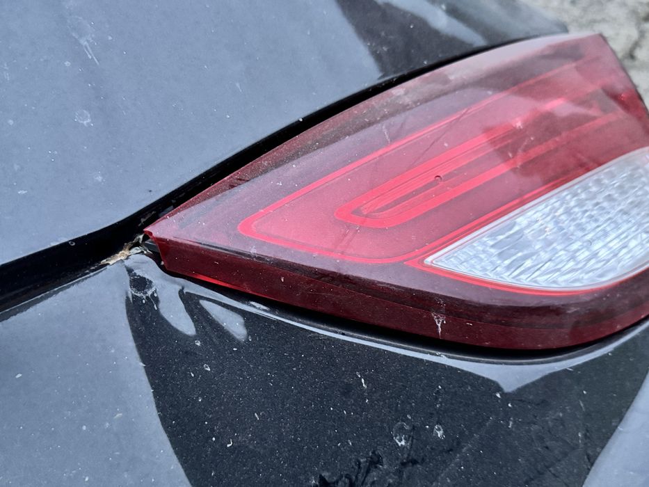 Кришка багажника Chrysler 200 2015 року