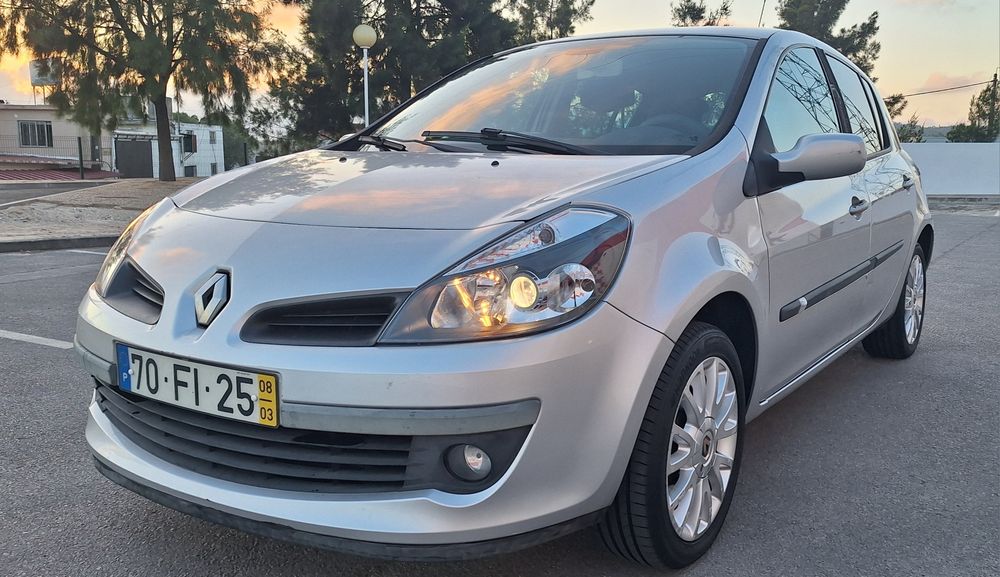 Renault Clio — fotografia 2