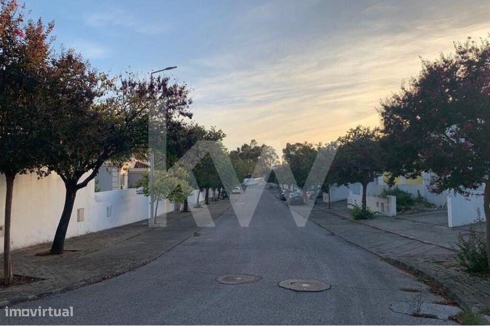 Vende-se Terreno Urbano no Entroncamento