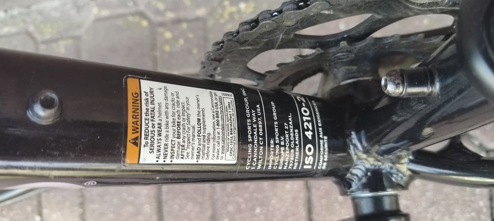 Cannondale CAAD Optimo 175 cm z aluminiową ramą i karbonowym widelcem osprzęt shimano