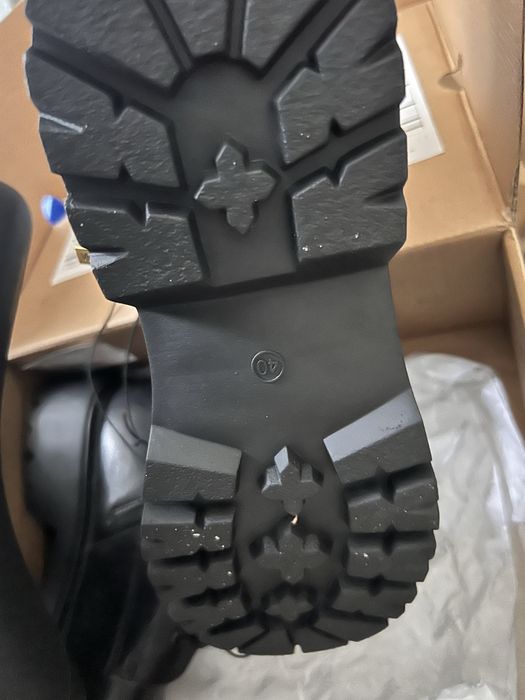 Venezia botki damskie skorzane czarne wiązane workery 40