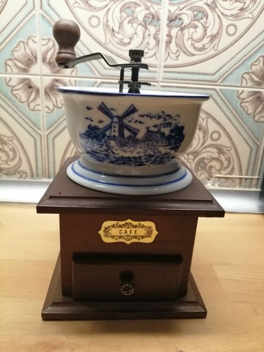 Moinho de  café manual vintage