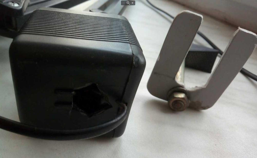 Лампа настольная на струбцине