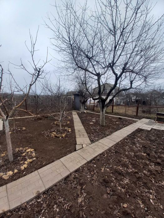 Продається 2-поверховий будинок у смт. Великодолинське (СК "Схід").