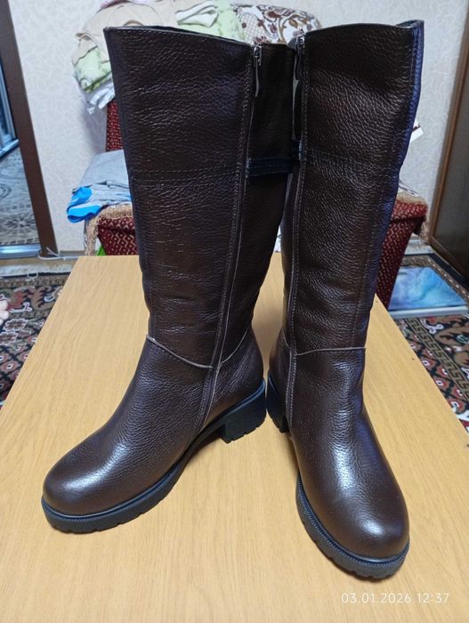 Чоботи жіночі, зимові, шкіряні, розмір 38