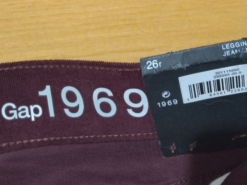 Подростковые брюки Gap микровельвет бордо 26 р