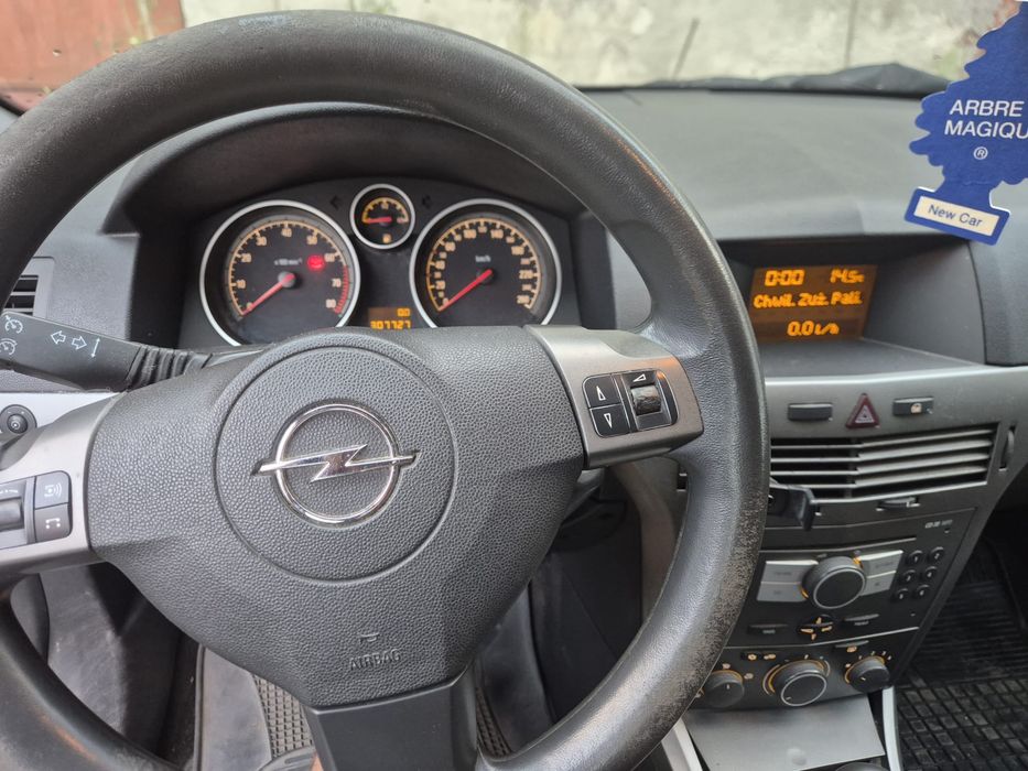 Opel astra H kombi 2005r do naprawy sterownik silnika