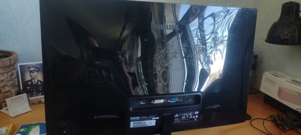 Монітор philips 237e7q