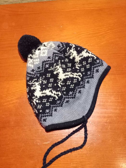 Детская шерстяная шапочка