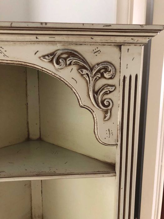 Estante de canto vintage - mesmo antiga