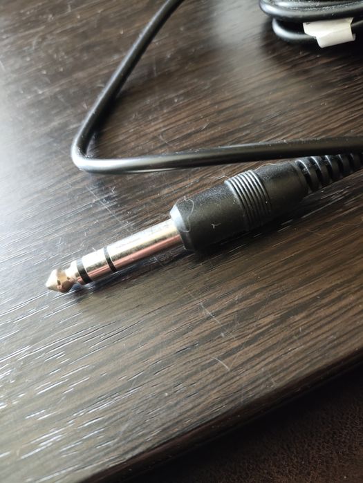 Дротові DJ-навушники Numark HF125