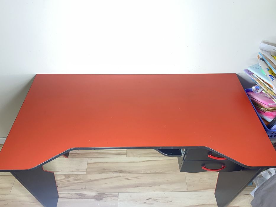 Стол письменный компьютерный