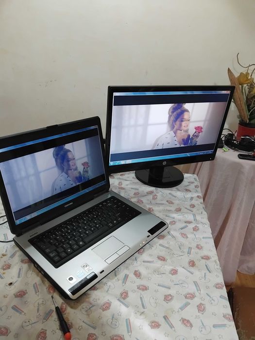 Computador portatil mais um monitor tudo em bom estado