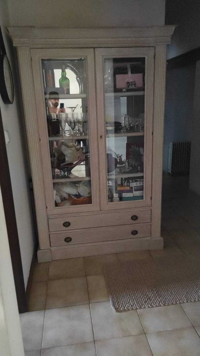 Conjunto de casa de jantar e sala semi novo em madeira italiana valor negociável urgente mudança de casa.