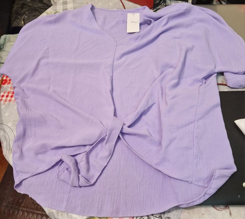 Vendo t-shirts, calças novas