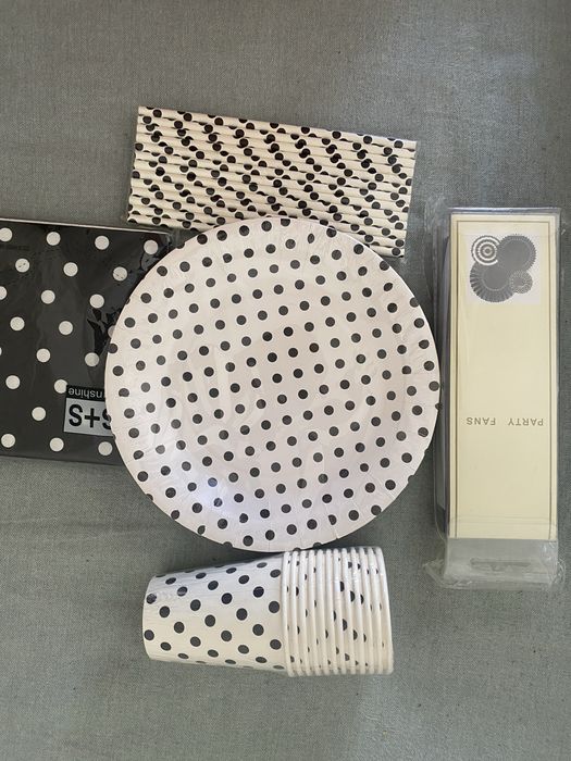 Diversos kits de festa (dourado, preto&branco, iridescente, craft, etc