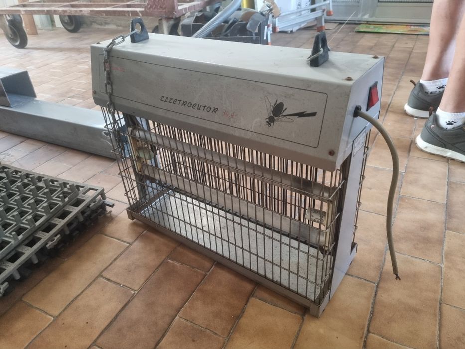 Mata mosquitos elétrico