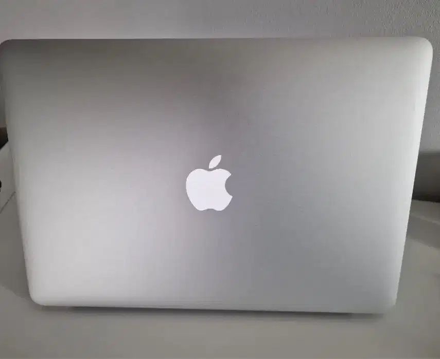 — PIĘKNY I LEKKI — Laptop Apple Macbook Air SSD + pakiet office !