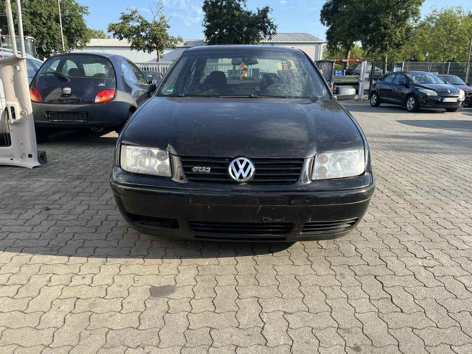 Розборка -Volksvagen bora 2.3 бензин