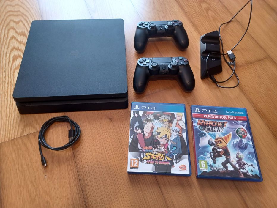 PlayStation 4 kit + 2 jogos