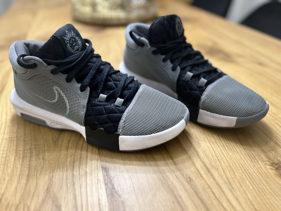 Buty NIKE do koszykowki  jak nowe 1 raz zalożone