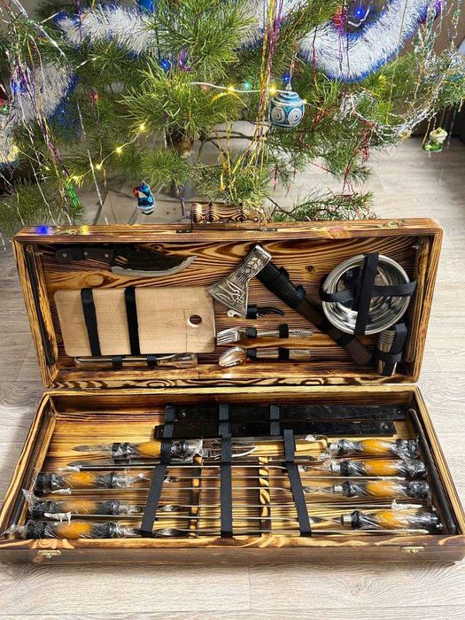 Подарунки для чоловіка, подарунок на новий рік, Набор шампуров в кейсе