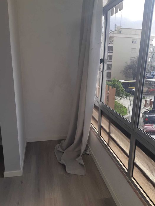 Arrendo T1 Espaçoso e remodelado em Queluz, junto PSP