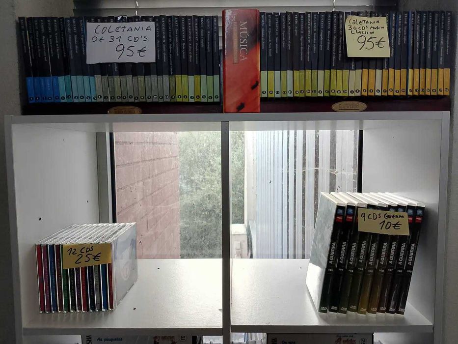 Coleção de lIVROS e CDS