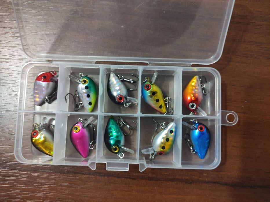 Воблери спінери вертушки приманки